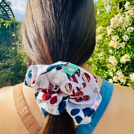 [Only 2 Available] Dog Paw-Printed Scrunchie